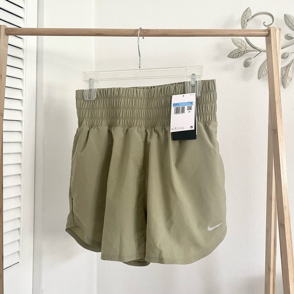Women's Dri-FIT Ultra High-Waisted 3" Brief-Lined Shorts
